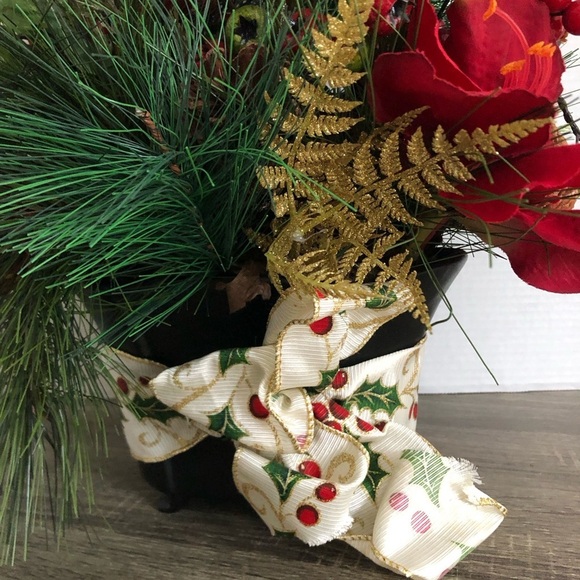 Handmade Holiday Arrangement - Picture 3 of 14